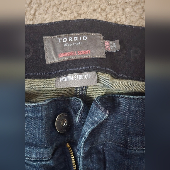 Torrid Bombshell Skinny Jeans Size 20 Regular - Picture 2 of 3
